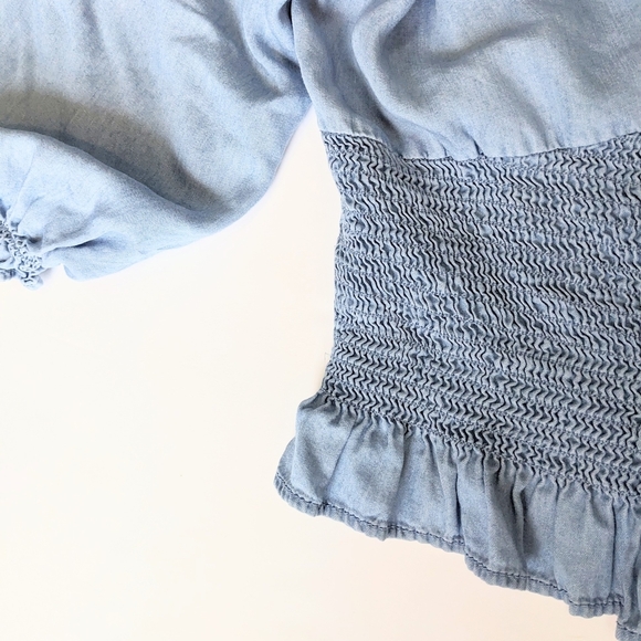 Story On Women's Blue Ruched Puff Sleeve Cropped Blouse - Picture 3 of 8